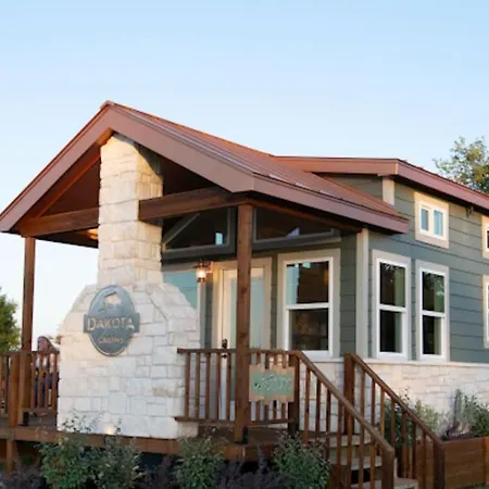 Beautiful Tiny Home Cabin Perfect For Families!